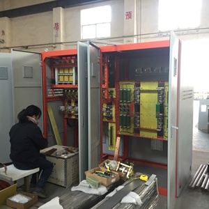 Four électrique à <span class=keywords><strong>induction</strong></span>, fonte de métal, cuivre or