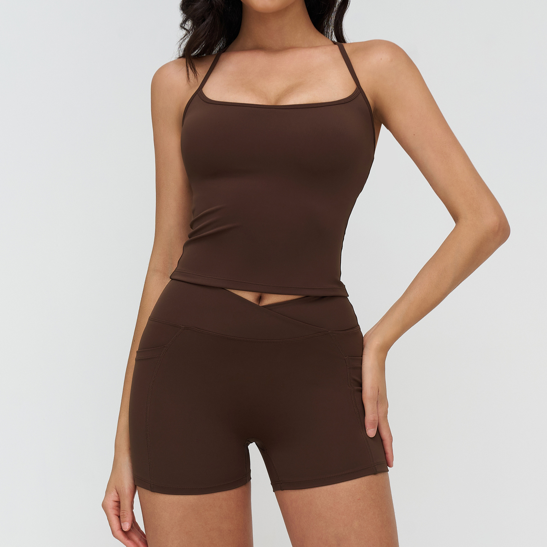débardeur + short café