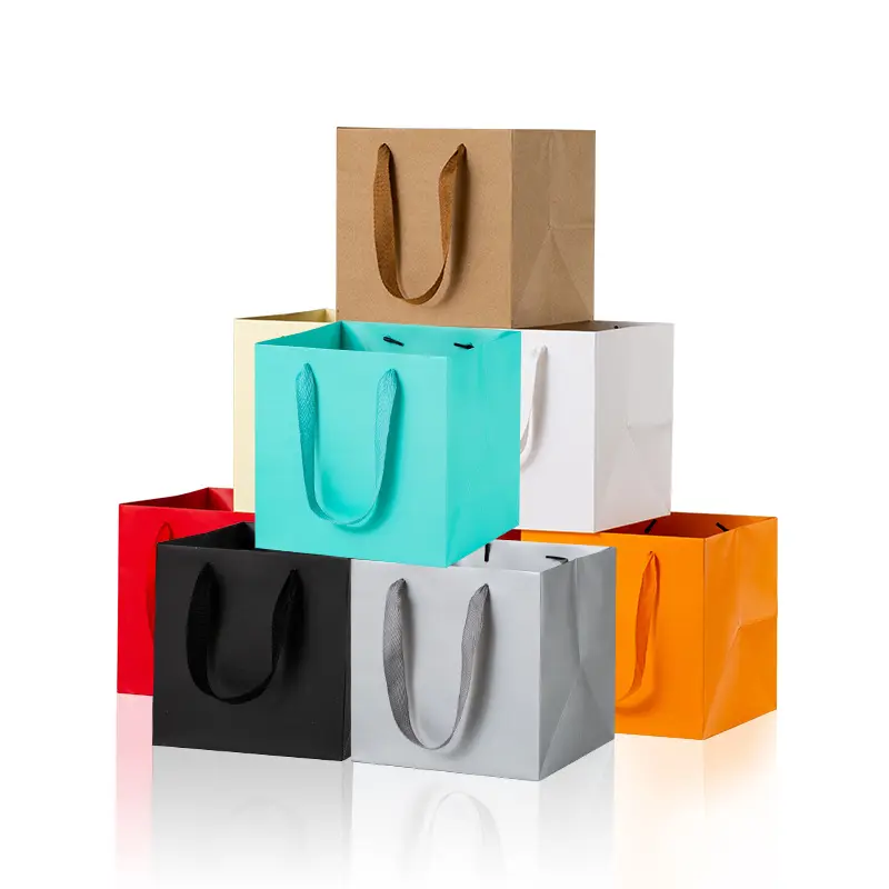 Bolsas de papel Kraft con logotipo personalizado para compras, embalaje de zapatos de ropa en blanco de varios colores, barata, venta directa de fábrica