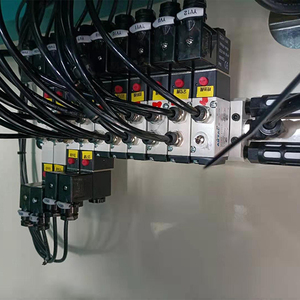 Nueva punzonadora CNC automática con características de carga y descarga