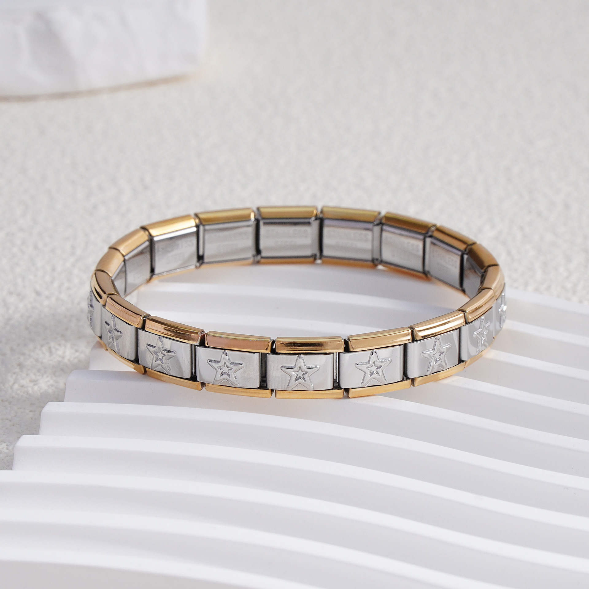 Hollow out five-pointed star edge gold BD-222