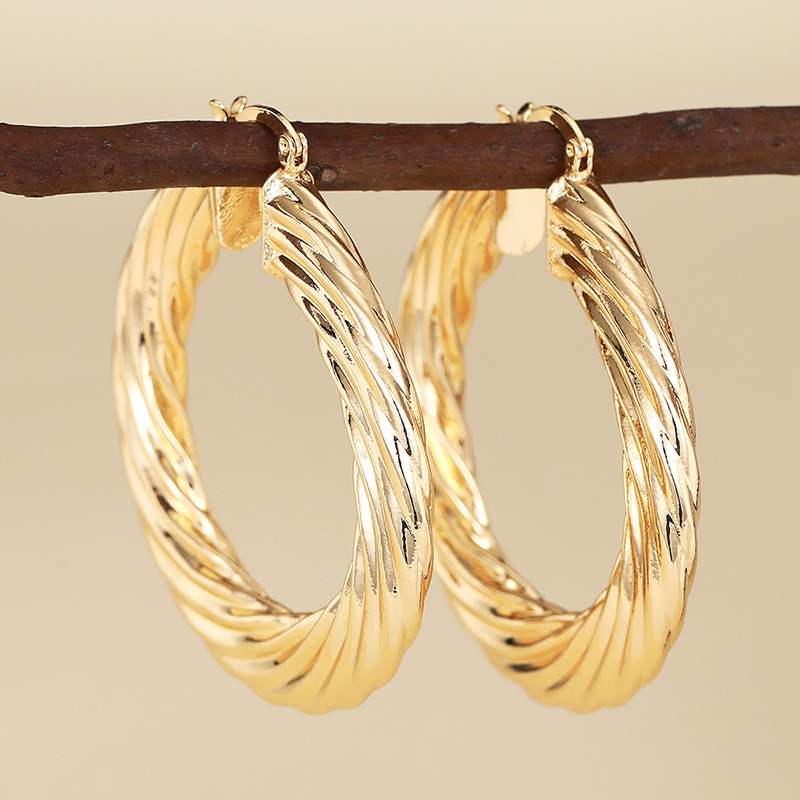 E4438 yellow gold