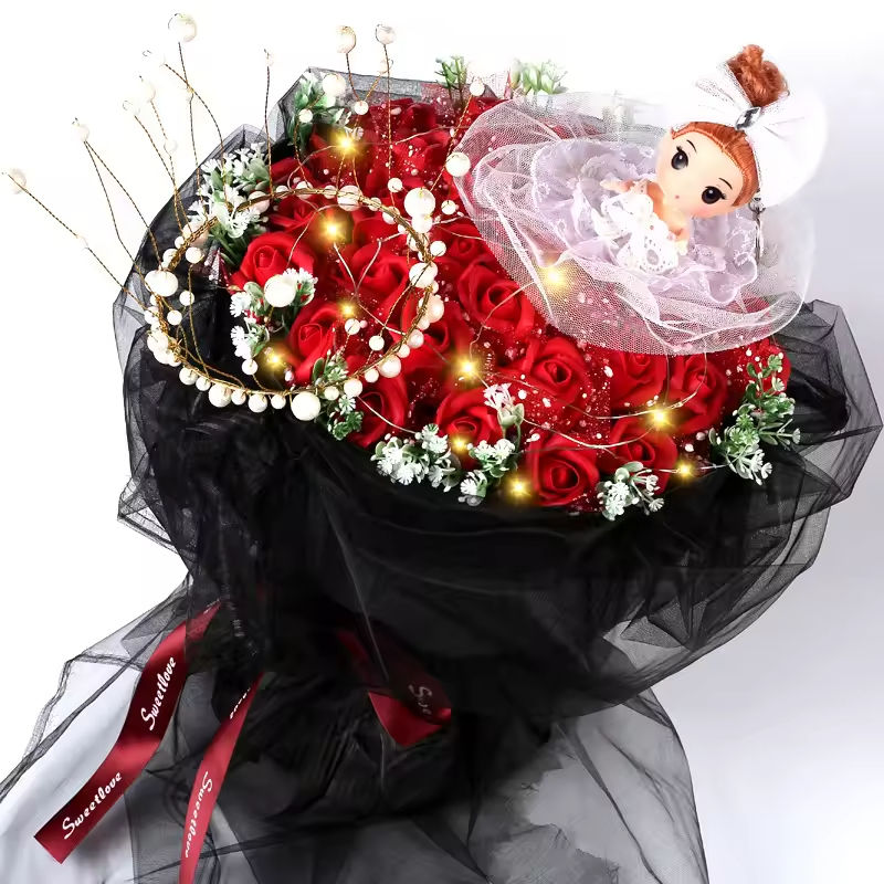 33 ดอกไม้ถือมือ ผ้าชีฟองสีแดง + มงกุฎ + เจ้าหญิงน้อย