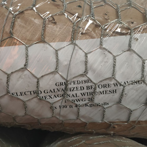 Rollo de valla galvanizada de alambre para pollos, red Hexagonal de jardín para conejos - Product Image 4