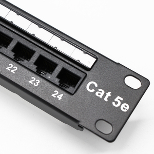 Panel de conexión de red Cat 5E sin blindaje UTP 19 pulgadas montaje en rack 24 puertos RJ45 LAN Cable Manager - Product Image 5