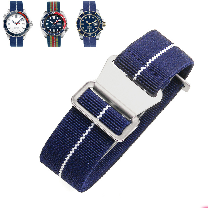 bleu marine et blanc