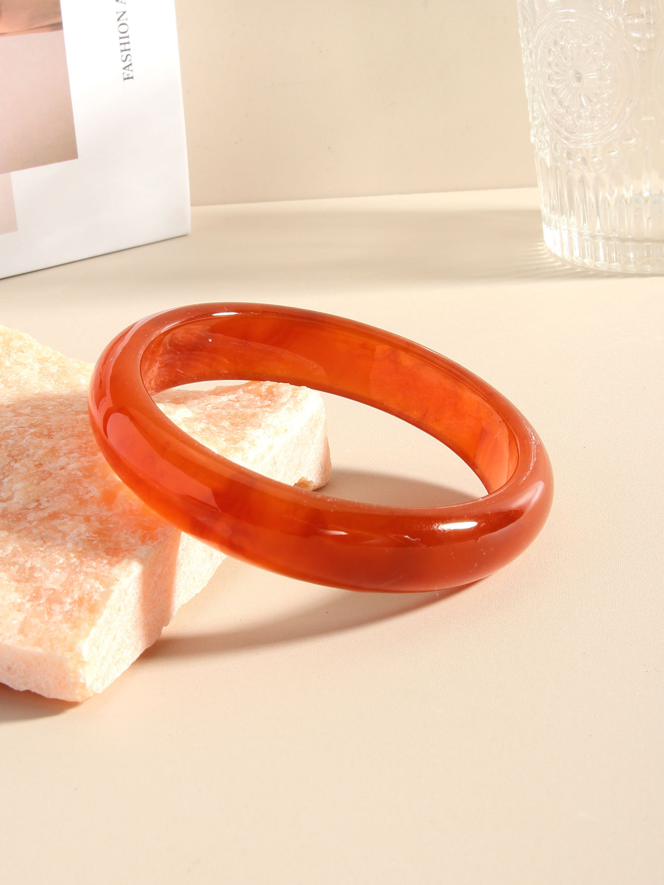 สีส้มแดง