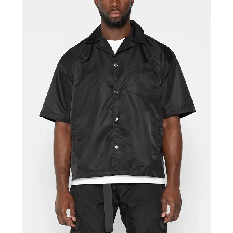 Camicia a maniche corte da uomo di alta qualità di prima classe con logo personalizzato in tessuto di nylon boxy fit zip camicia in nylon nero