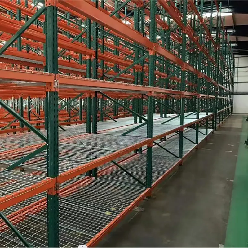 Sistema resistente de estantes de empilhamento de paletes para estantes de empilhamento industriais de armazéns
