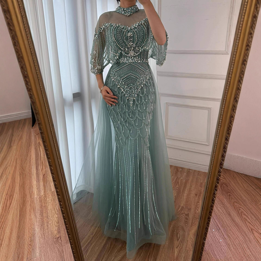 มีสีเขียวขุ่น