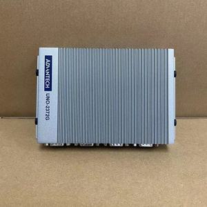 Computadora industrial integrada modular pequeña con procesador Intel Atom, 2 puertos Gigabit Ethernet, 4 puertos serie, 4 puertos USB, 2 unidades