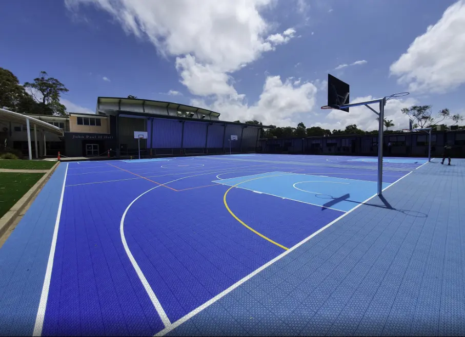 ZSFLOOR pp pvc rubberized outdoor sport court tiles for basketball full court surface plastic tile