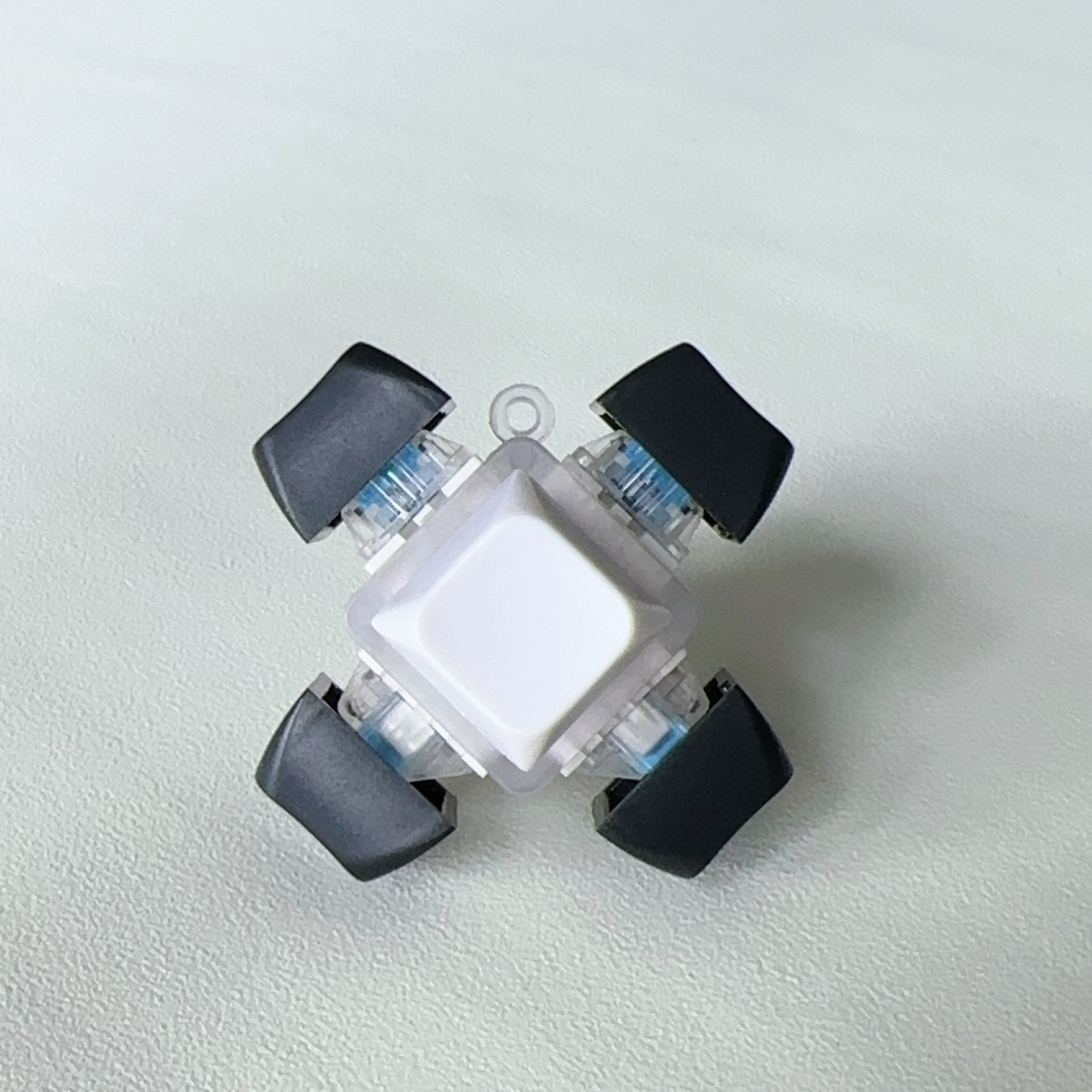 Coque transparente à six touches - capuchon noir/blanc