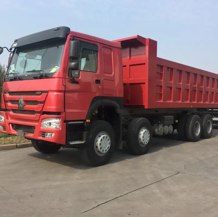 Camion à benne basculante 8x4 Sinotruck Howo 400hp 12 roues d'occasion en bon état pour les camions à benne basculante d'Afrique