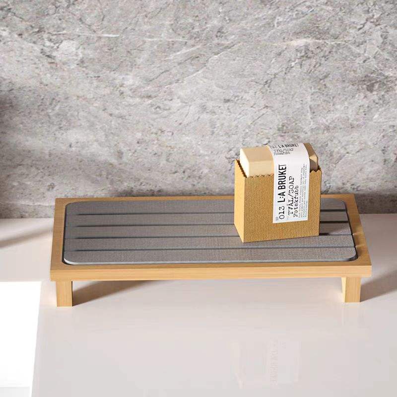 สีเทาอ่อน