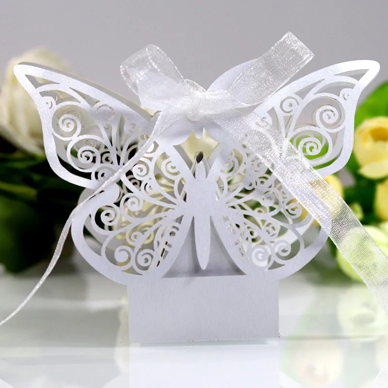 Ready to ShipIn StockFast DispatchButterfly Laser Cut Hollow Carriage Favors Gifts Box Candy Boxes With Ribbon Baby Shower Wedding Party Supplies