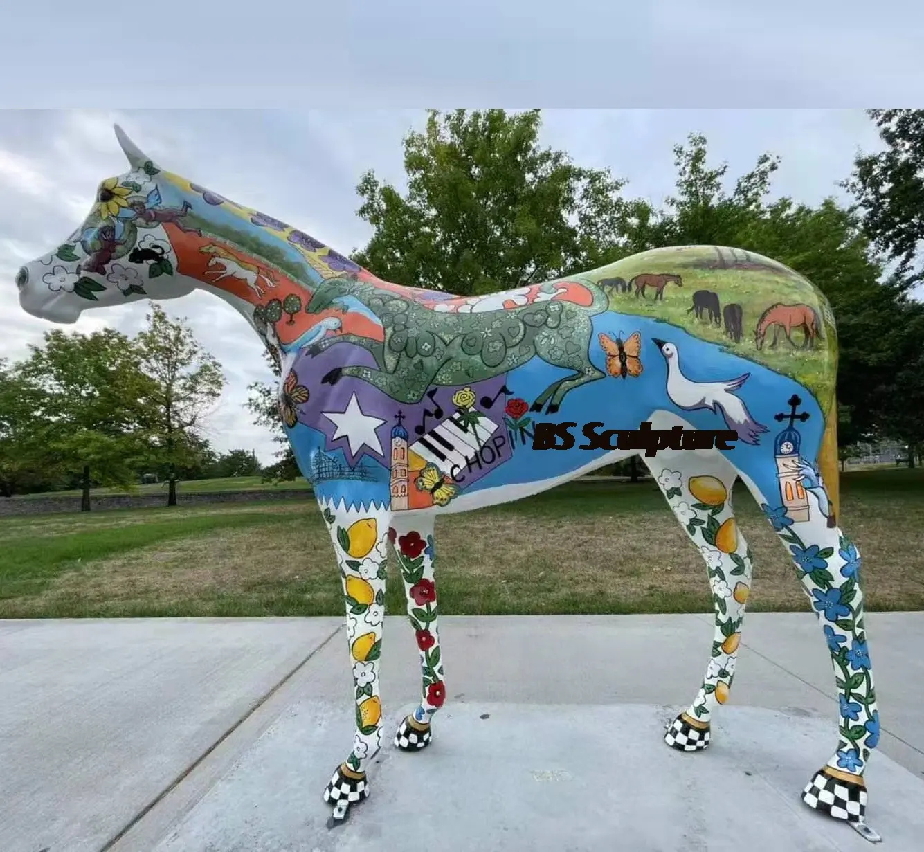 Estatua de caballo pintada de fibra de vidrio barata de estilo popular escultura de caballo de tamaño natural