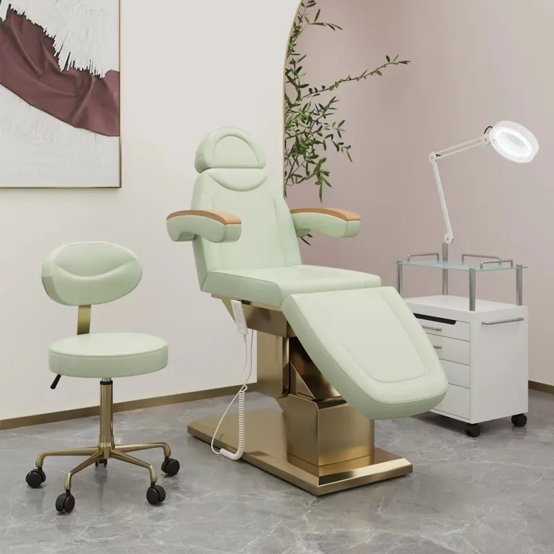 สีเขียวอ่อน