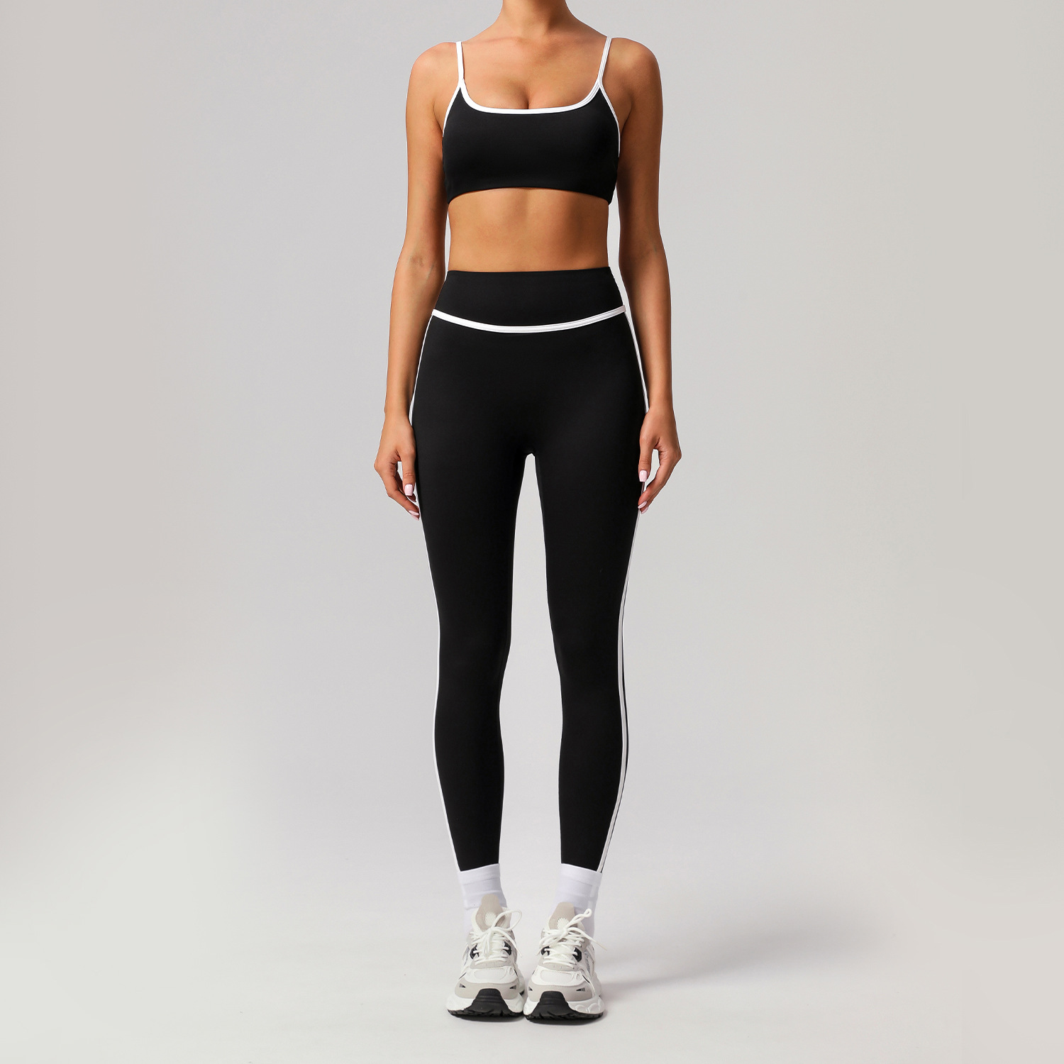 Noir (pantalon + soutien-gorge)