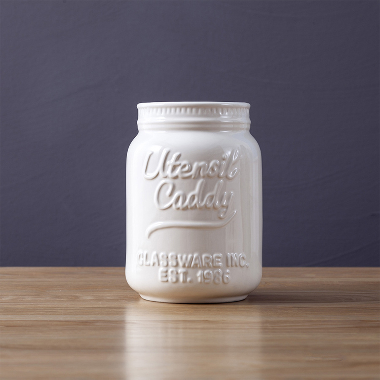 Ceramic sealed jar pure white creative embossed tea ceramic jar custom LOGO ceramic storage storage jar
