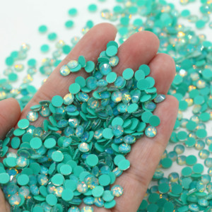 Xulin Glass Diamonds and Rhinestones Mocha Opal Emerald Flat Back Gems Rhinestones
