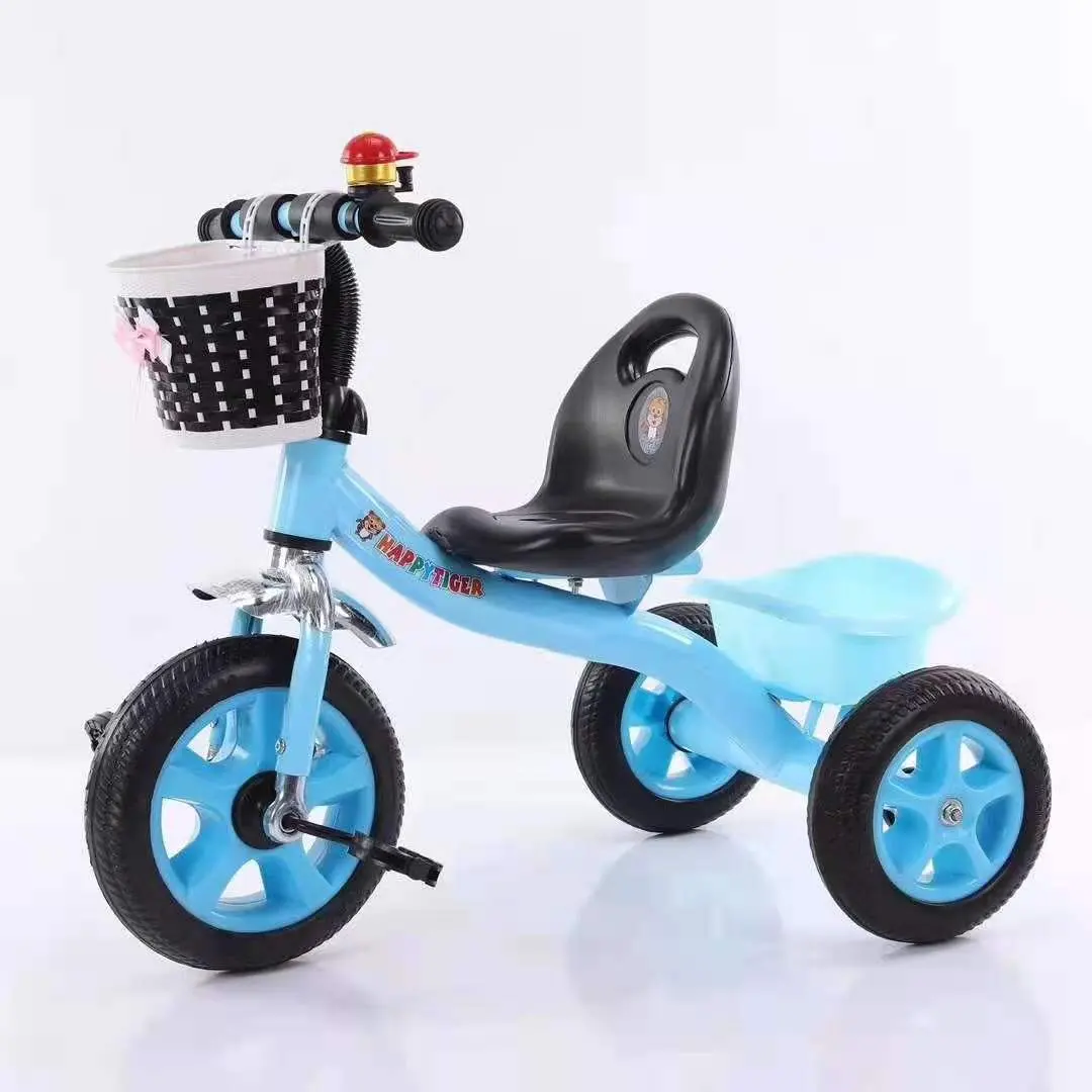 Детский трехколесный велосипед с увеличенными колесами