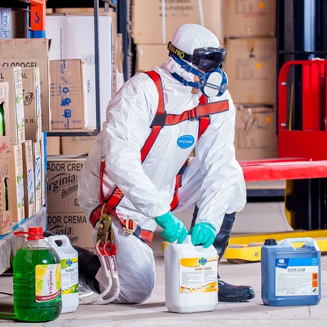 Thiết Bị Bảo Vệ Cá Nhân Bảo Vệ Hóa Chất Phòng Sạch Dùng Một Lần Coverall Hazmat Suit