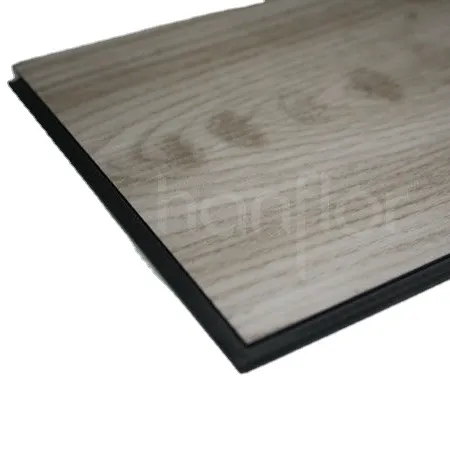 Piastrelle Hibrid personalizzabili in PVC con motivo in legno naturale