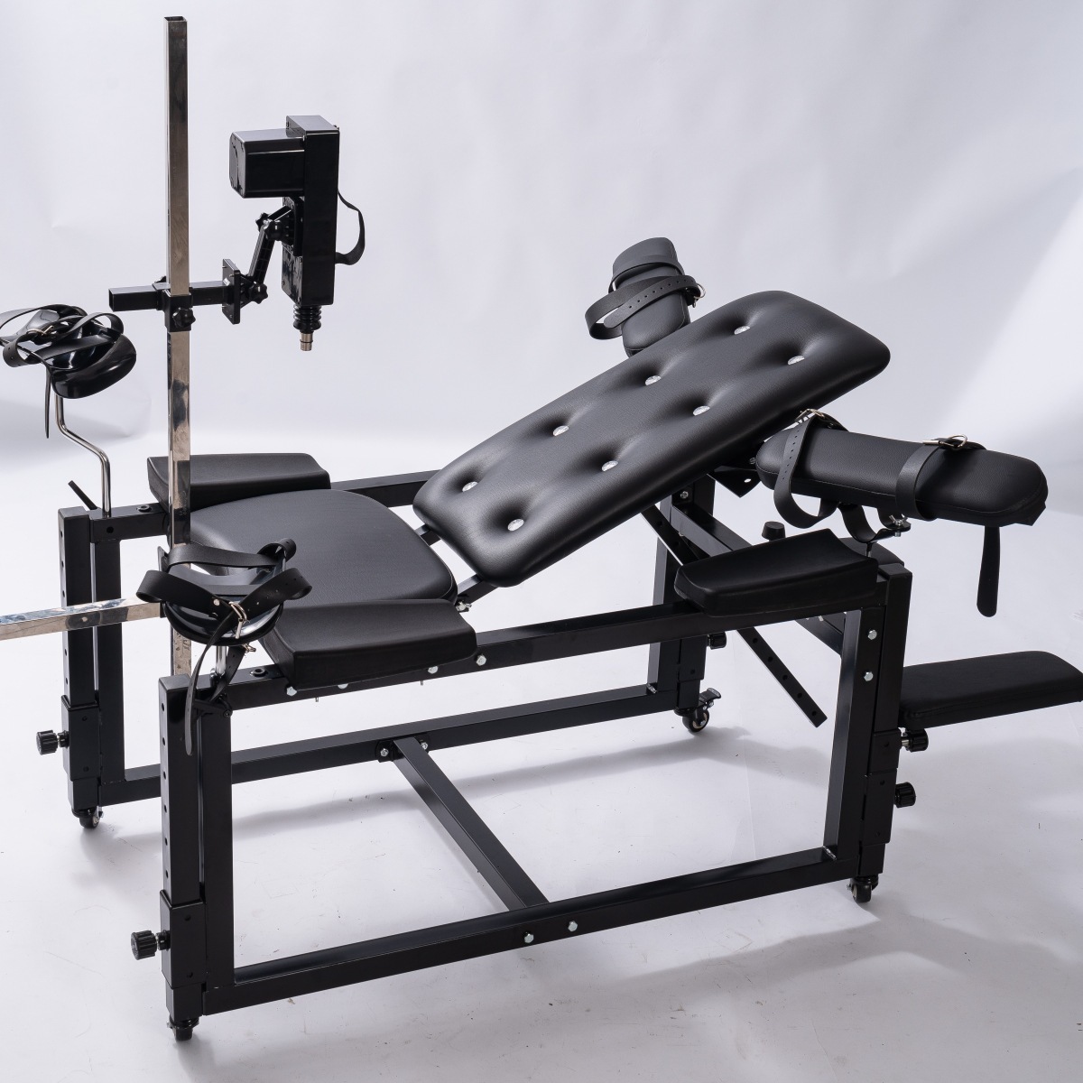 Chaise noire + chaise + tasse de mitrailleuse sexuelle
