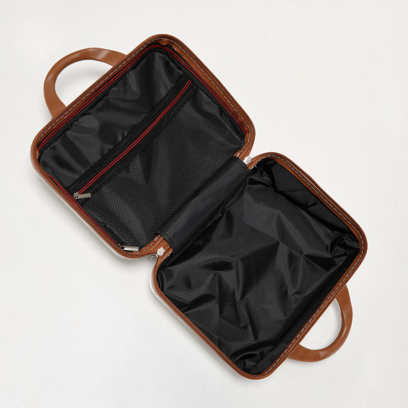 กระเป๋าเดินทางลายหมี