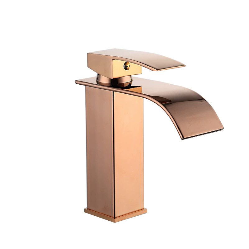 Or rose bouche plate cascade