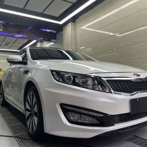 車の色を変える車のステッカーのための光沢のある白い車両ラップフィルム伸縮性のある気泡のないビニールラップ