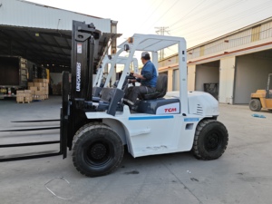 Tcm tm <span class=keywords><strong>7</strong></span> טון דיזל מלגזה מקורי ממצב טוב יפן-tcm fd70