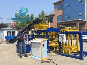 Miglior prezzo PLC controllo intelligente completamente automatico QT 4-15 blocco in calcestruzzo e macchina per mattoni macchina completa linea di produzione macchinari - Product Image 2