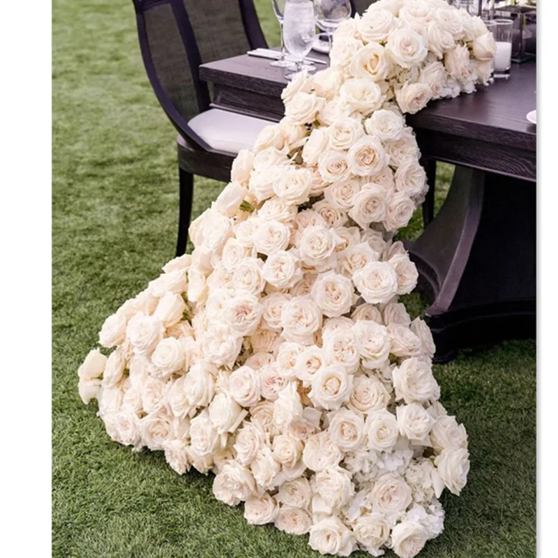 IFG luxury outdoor white roses flower runner arrangiamento per il ricevimento della tavola di nozze a cascata