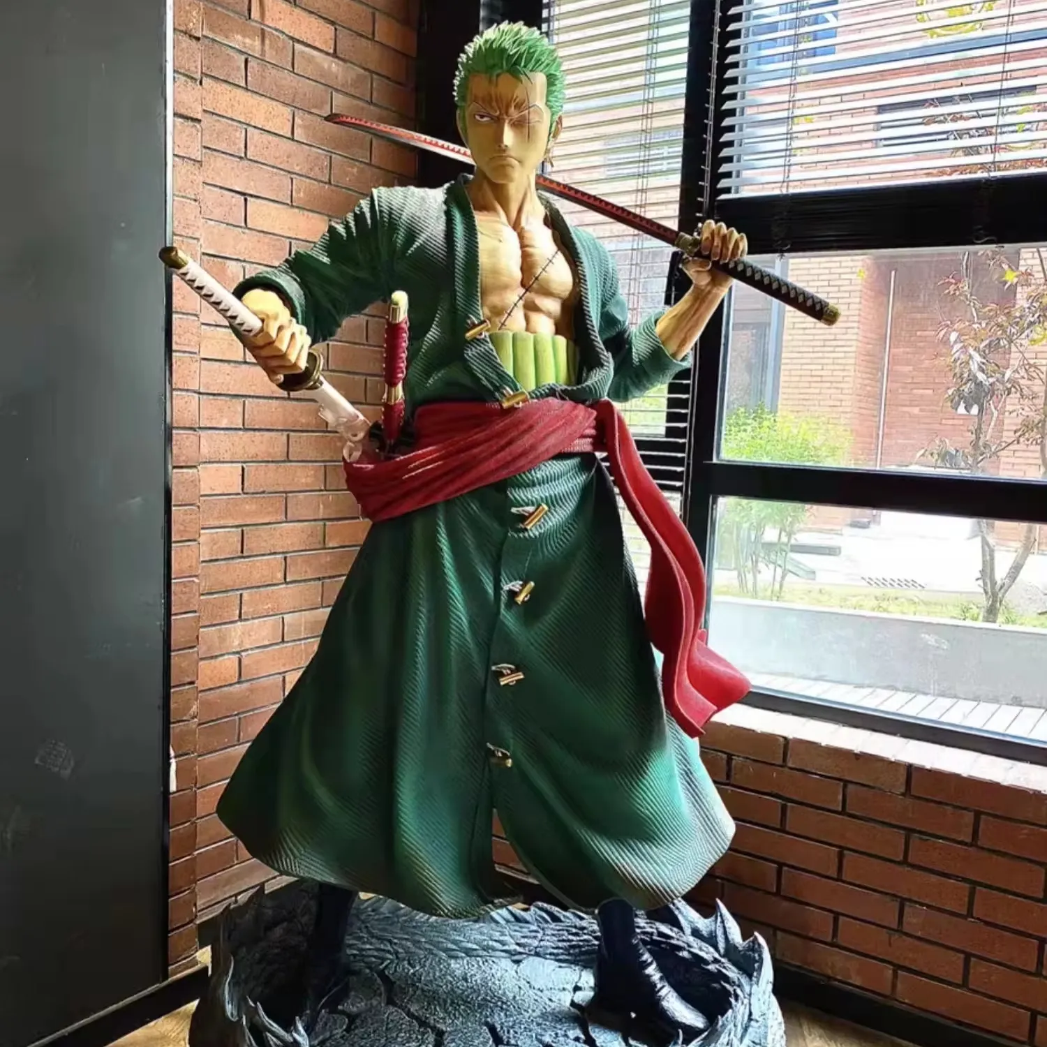 High quality anime figure resin statue One piece character life size 1:1 luffy action figure for decor anime sculpture sale