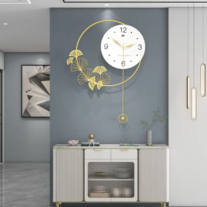 Burst hot sell light luxury wall clock fashion atmosphere clock home hanging wall living room clock simple