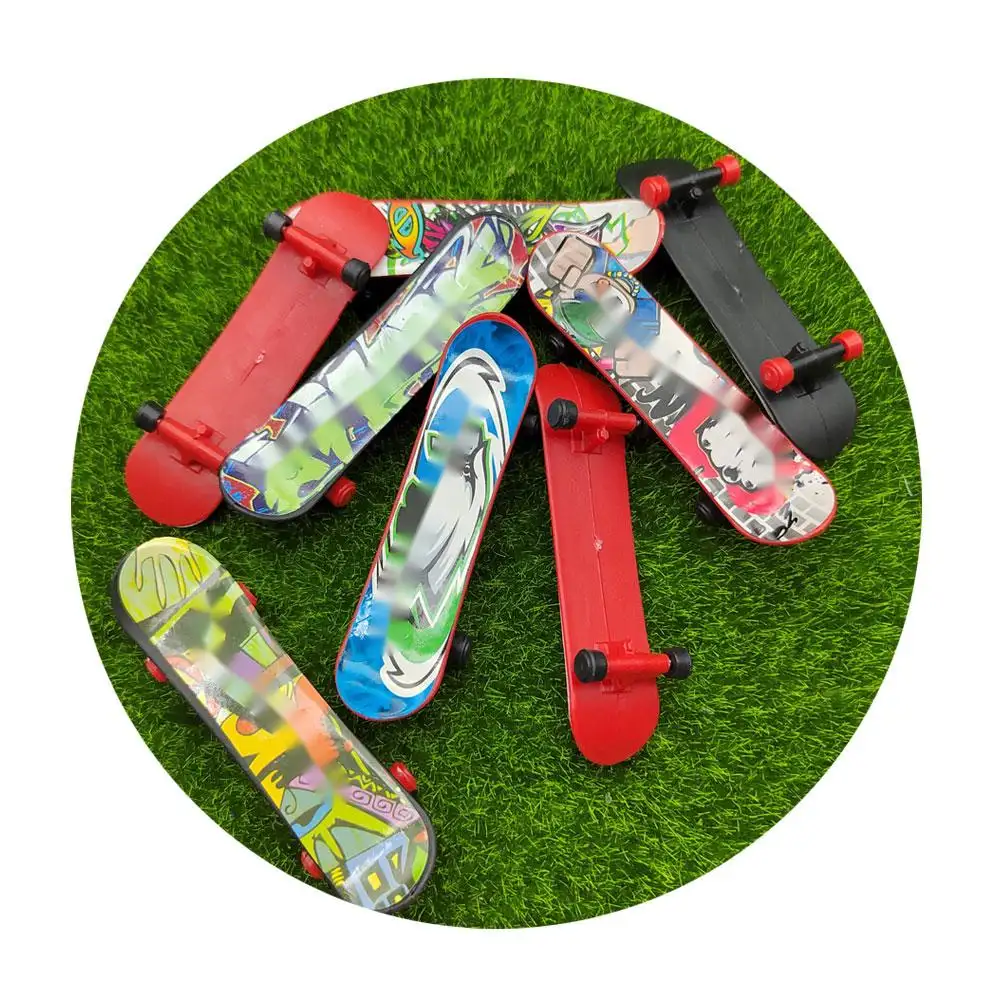 4 ruote pattini a rotelle Mini giocattoli professionali da Skateboard Cool Finger sport in plastica giocattoli creativi con punta delle dita