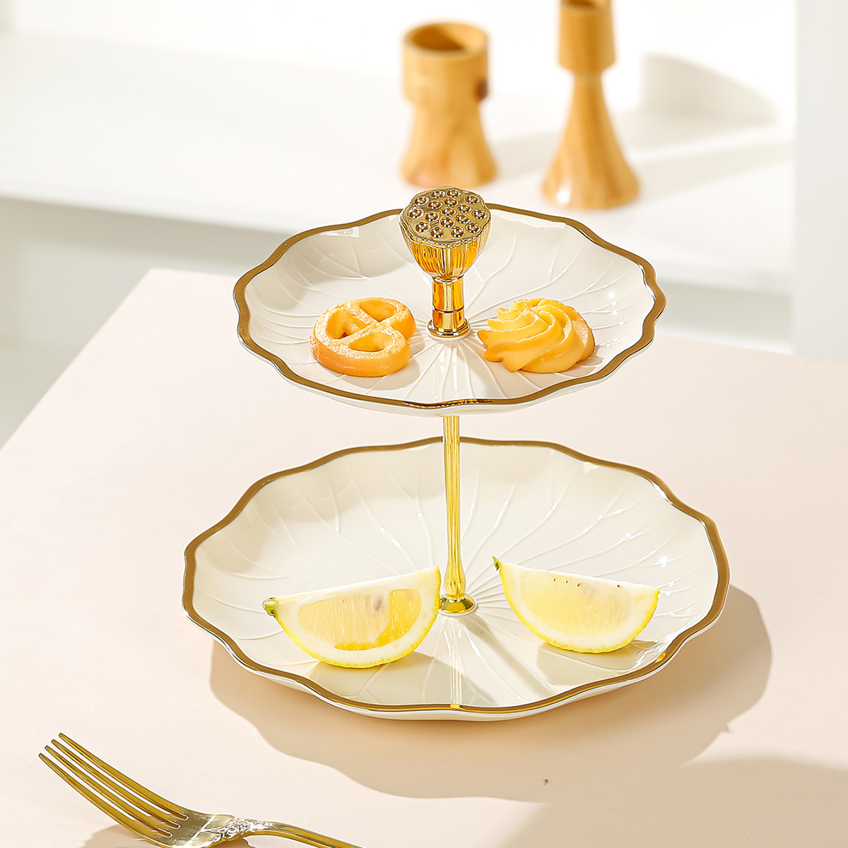 Assiette de fruits Lotus à bords dorés-blanc laiteux-petite double couche