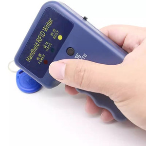 Hochwertiger tragbarer Schlüssel anhänger Programmierer Kopierer USB-Kommunikation chip Kartenleser Writer Fabrik preis 125kHz Frequenz - Product Image 2