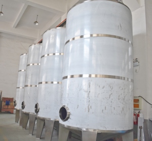 カスタマイズされた攪拌機10000l-20000l食品貯蔵タンクを備えたカスタマイズされたサイズと機能の液体タンク - Product Image 1