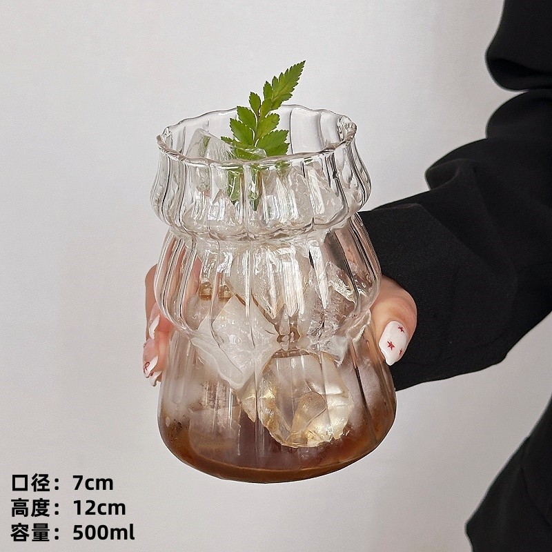 Tasse de Noël à rayures verticales