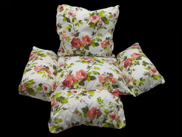 Almohada-blanco con la flor