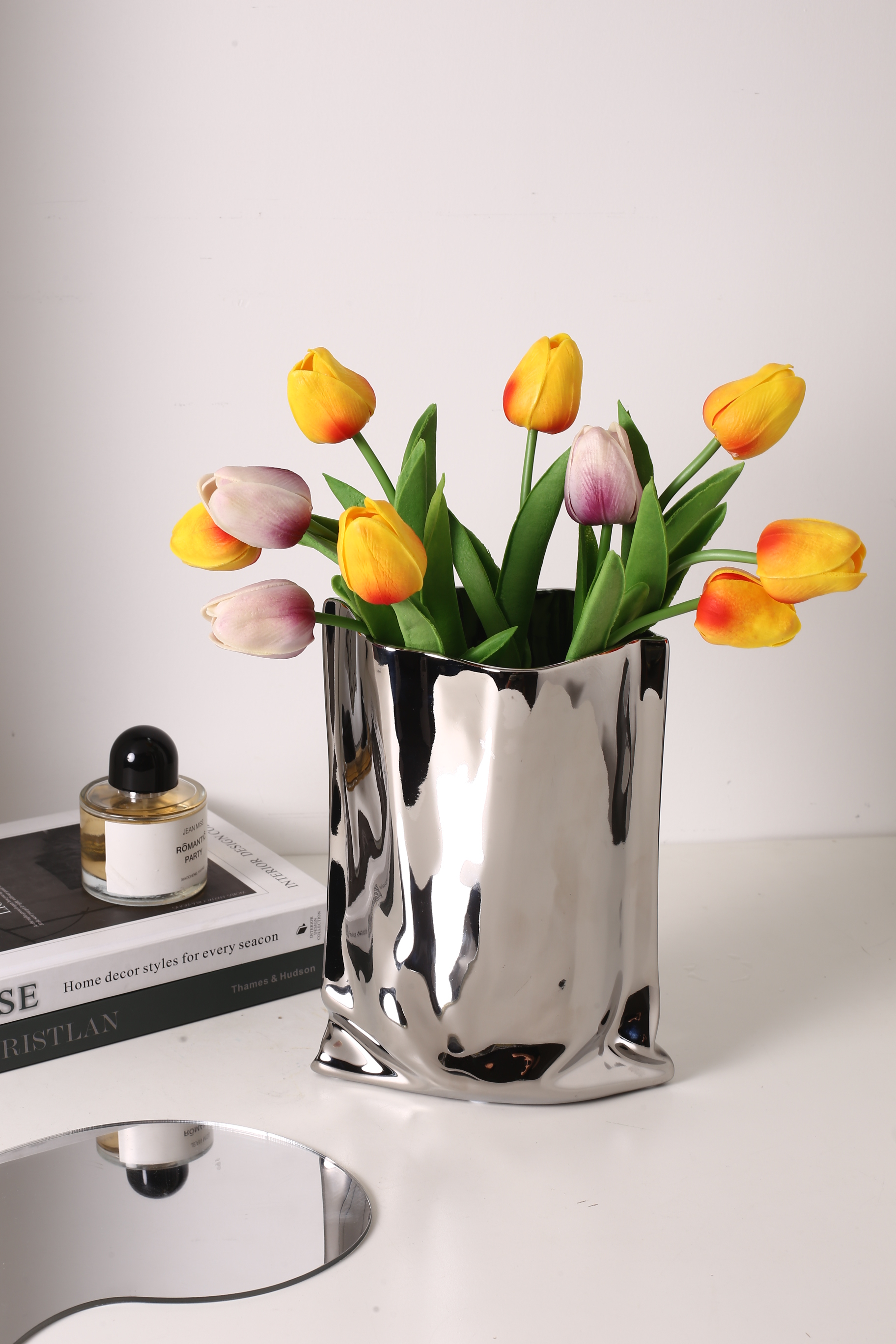 Light luxury electroplating silver vase decoration creative home living room coffee table wine cabinet model room ceramic decor