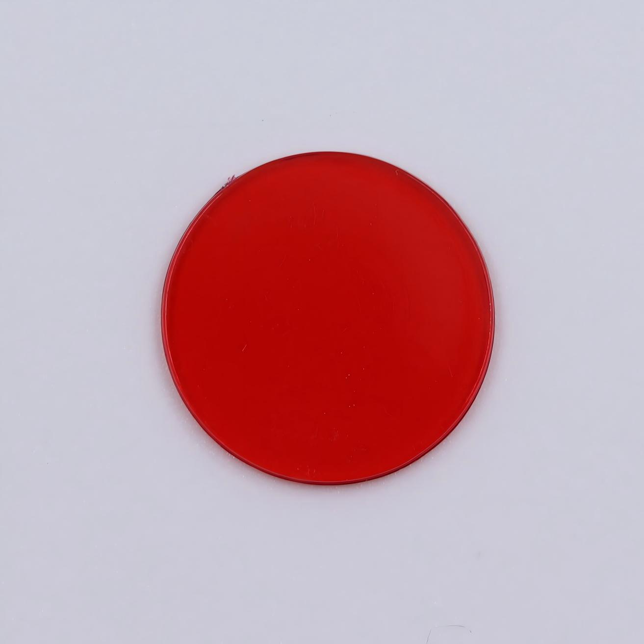 สีแดง