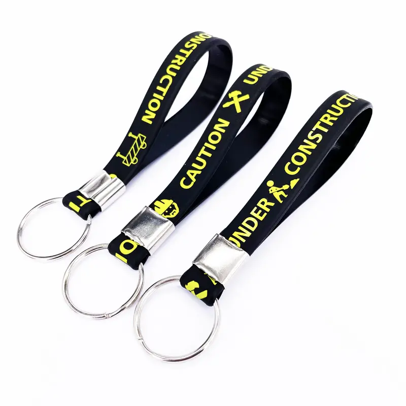 Silikon Schlüssel bund Armband Bulk Custom Logo Druck Gravierte Gummiband Schlüssel bund mit Schlüssel ring Werbe armbänder