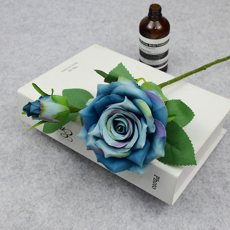 2 rose a ramo corto, modello n.1, colore blu nebbia