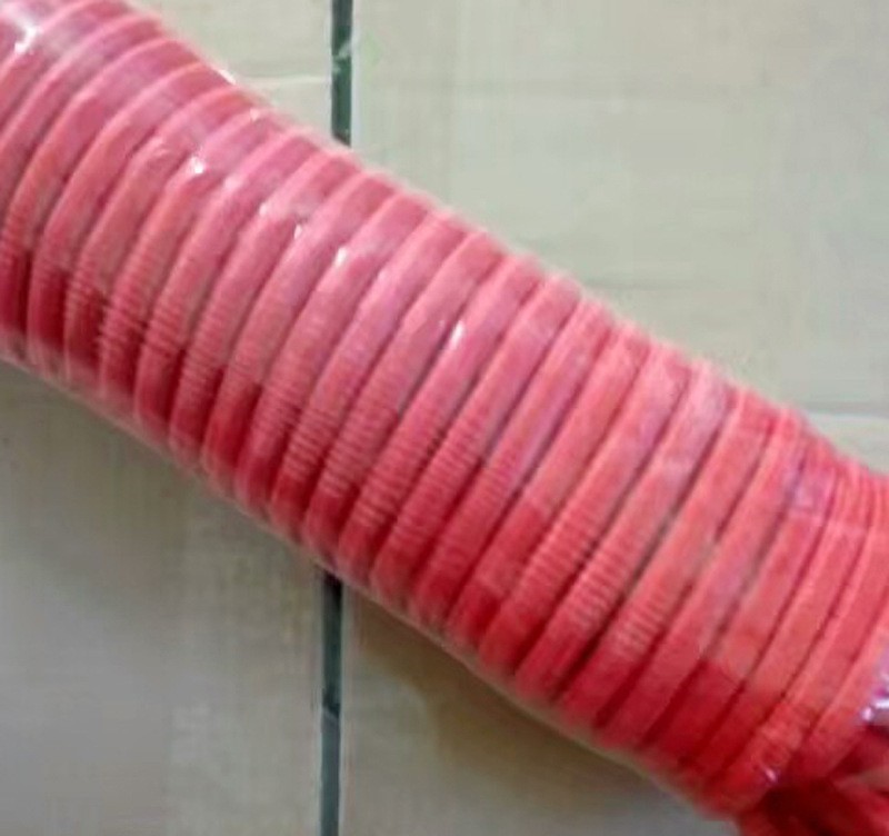 สีแดง