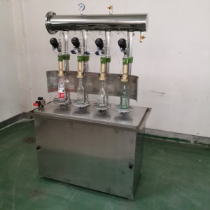 4ノズル液体充填機飲料ジュース用自動オーバーフロー液体ボトルフィラー