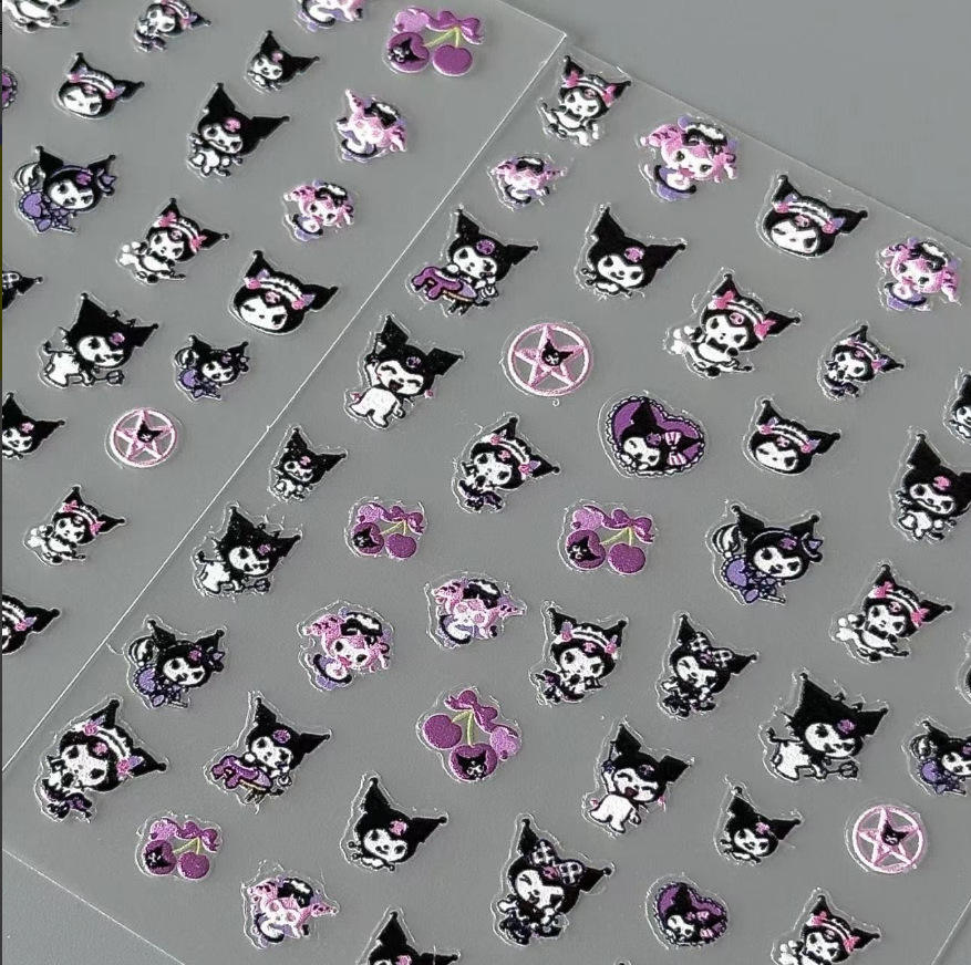 Autocollant plat kuromi noir et violet